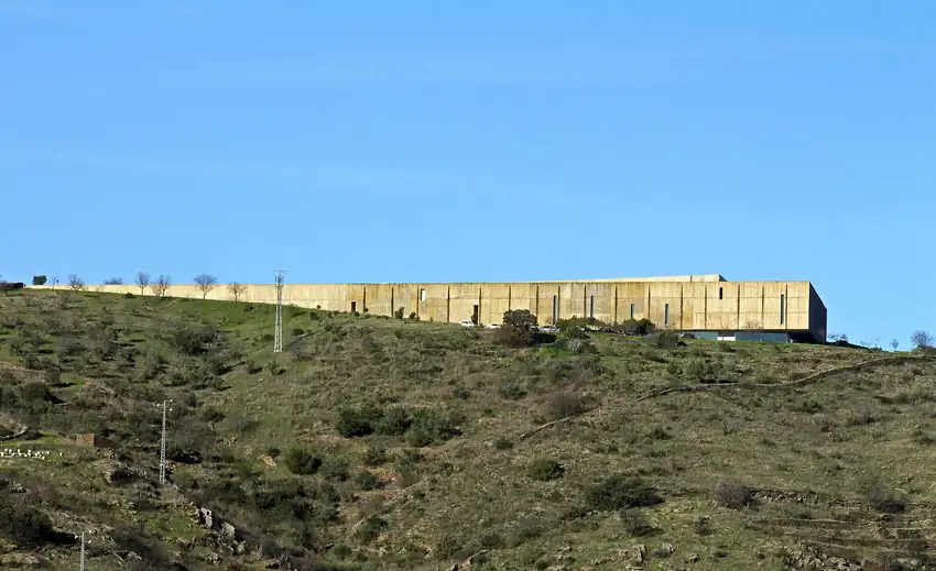 Côa Museum above the valley